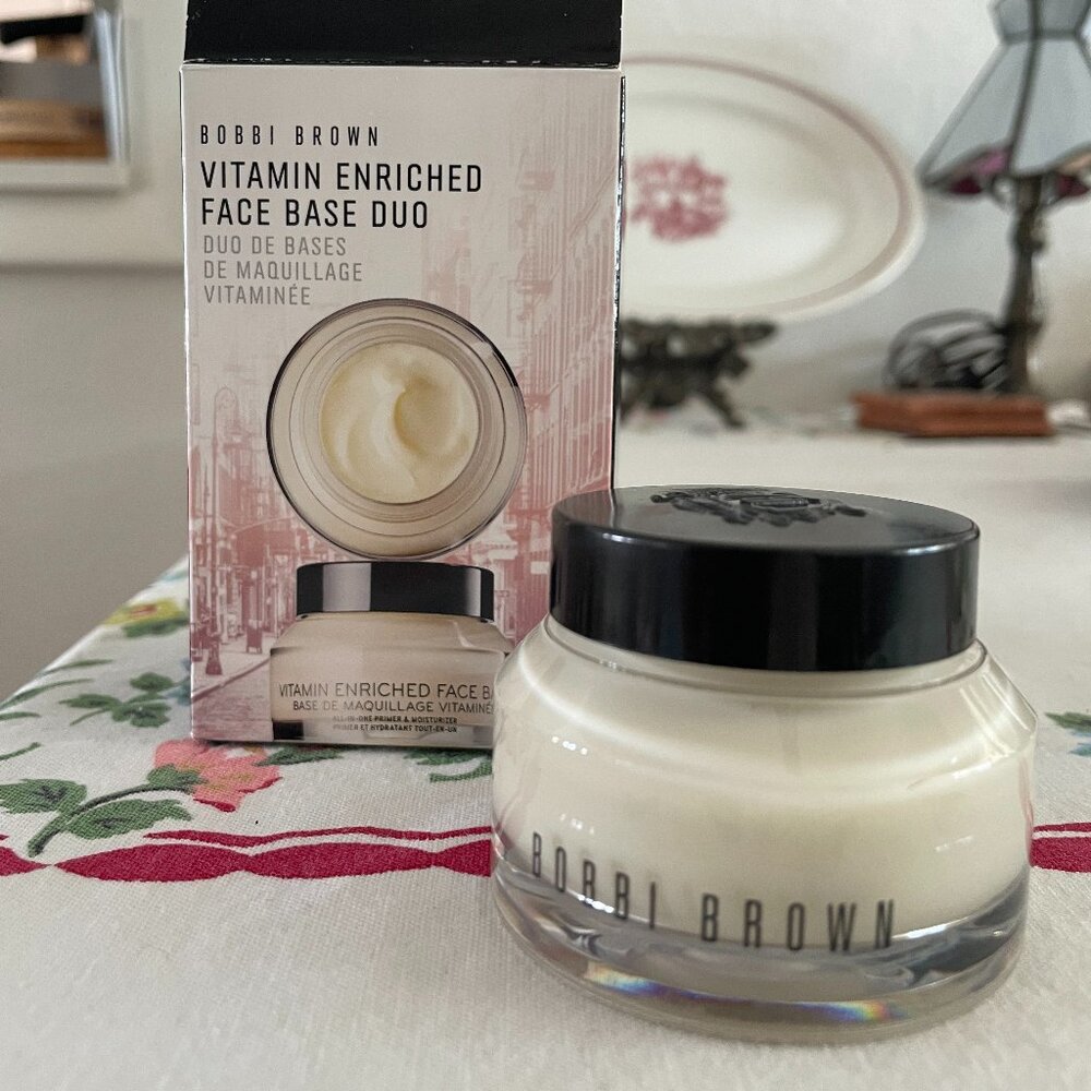 Bobbi Brown Vitamin Enriched Face Base Moisturizer & Primer (1.7 oz / 50 mL)